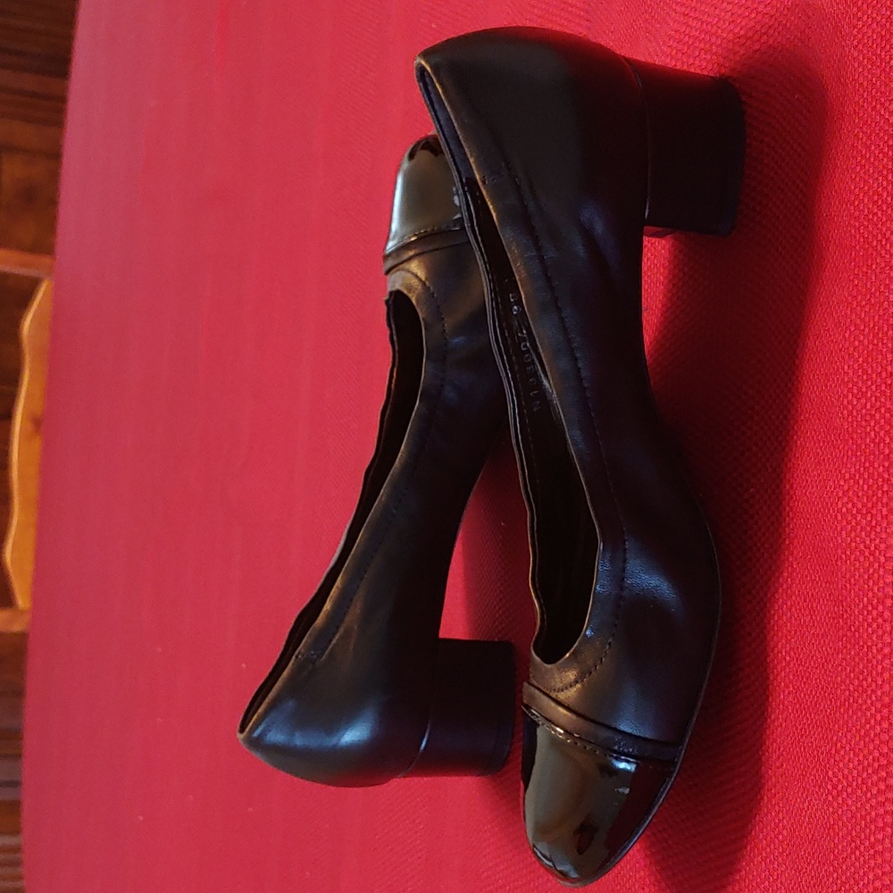 Attilio Giusti Leombruni Size 38 pumps